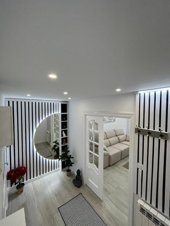 Apartamentos C&E Haro Luaran gambar